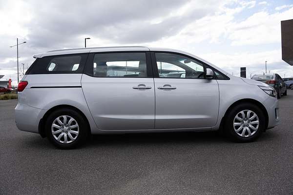 2017 Kia Carnival S YP
