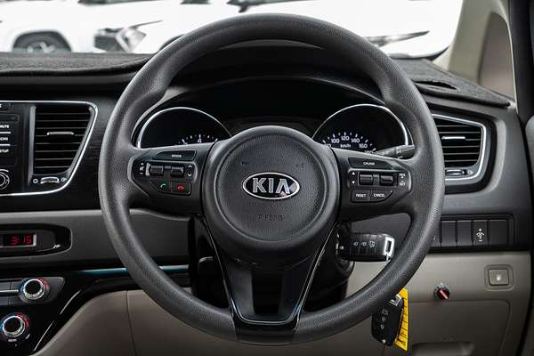 2017 Kia Carnival S YP