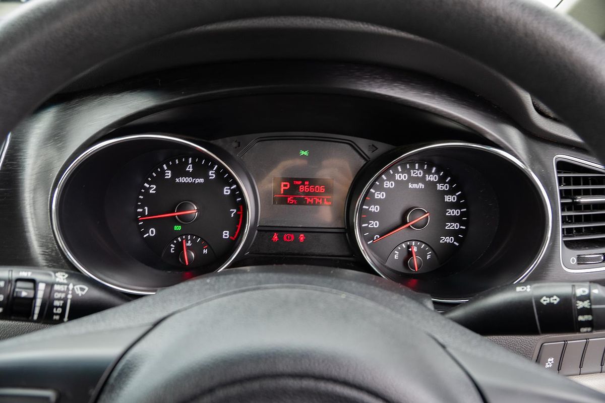 2017 Kia Carnival S YP
