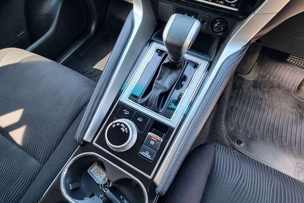 2021 Mitsubishi Pajero Sport GLX QF