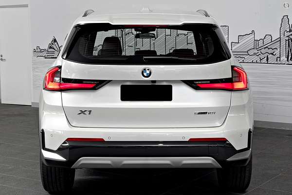 2024 BMW X1 sDrive18i U11