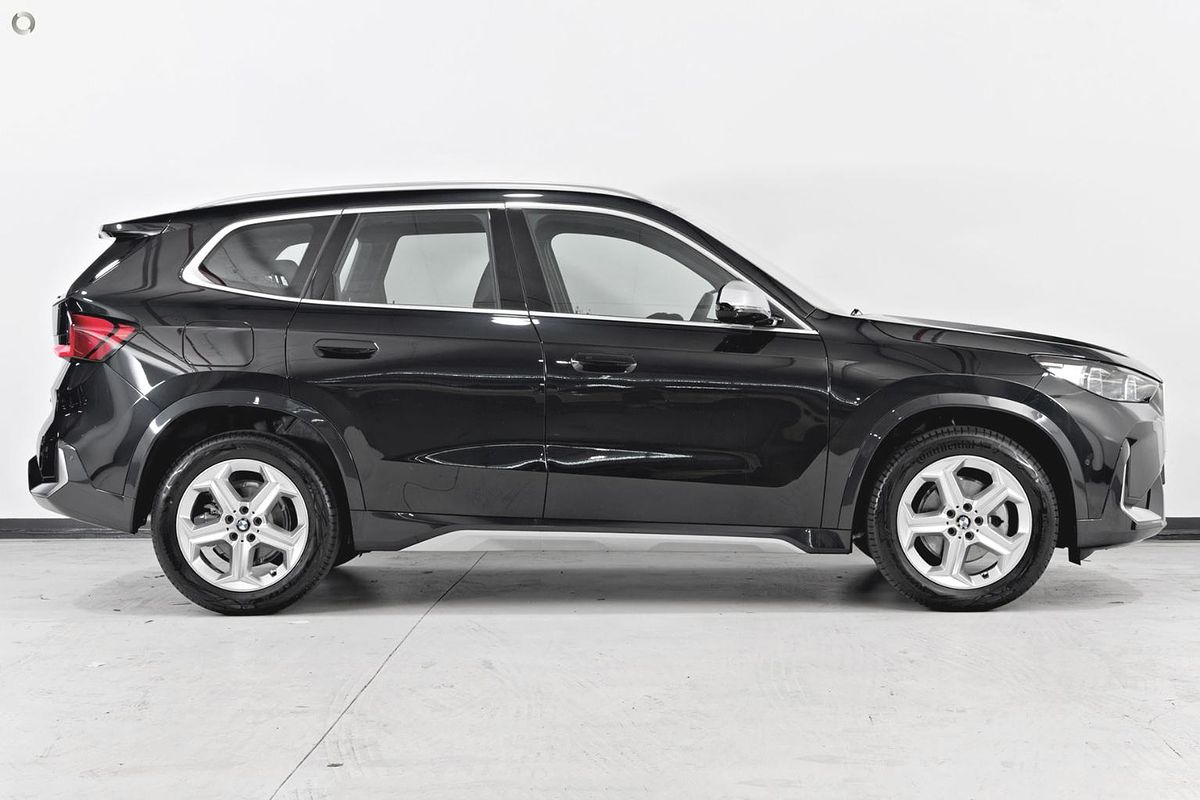 2025 BMW X1 sDrive18i U11