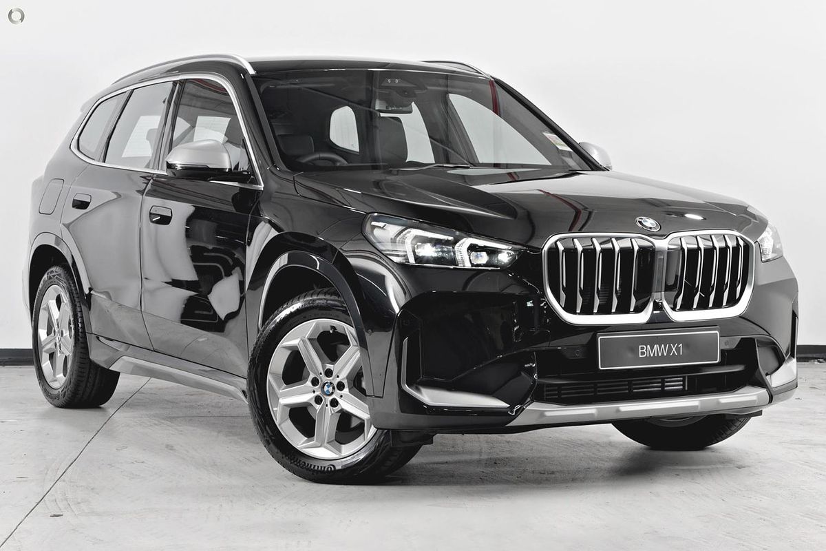 2025 BMW X1 sDrive18i U11