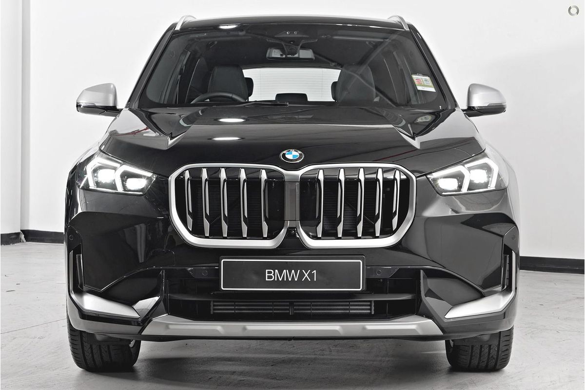 2025 BMW X1 sDrive18i U11