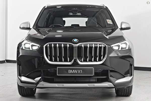 2025 BMW X1 sDrive18i U11