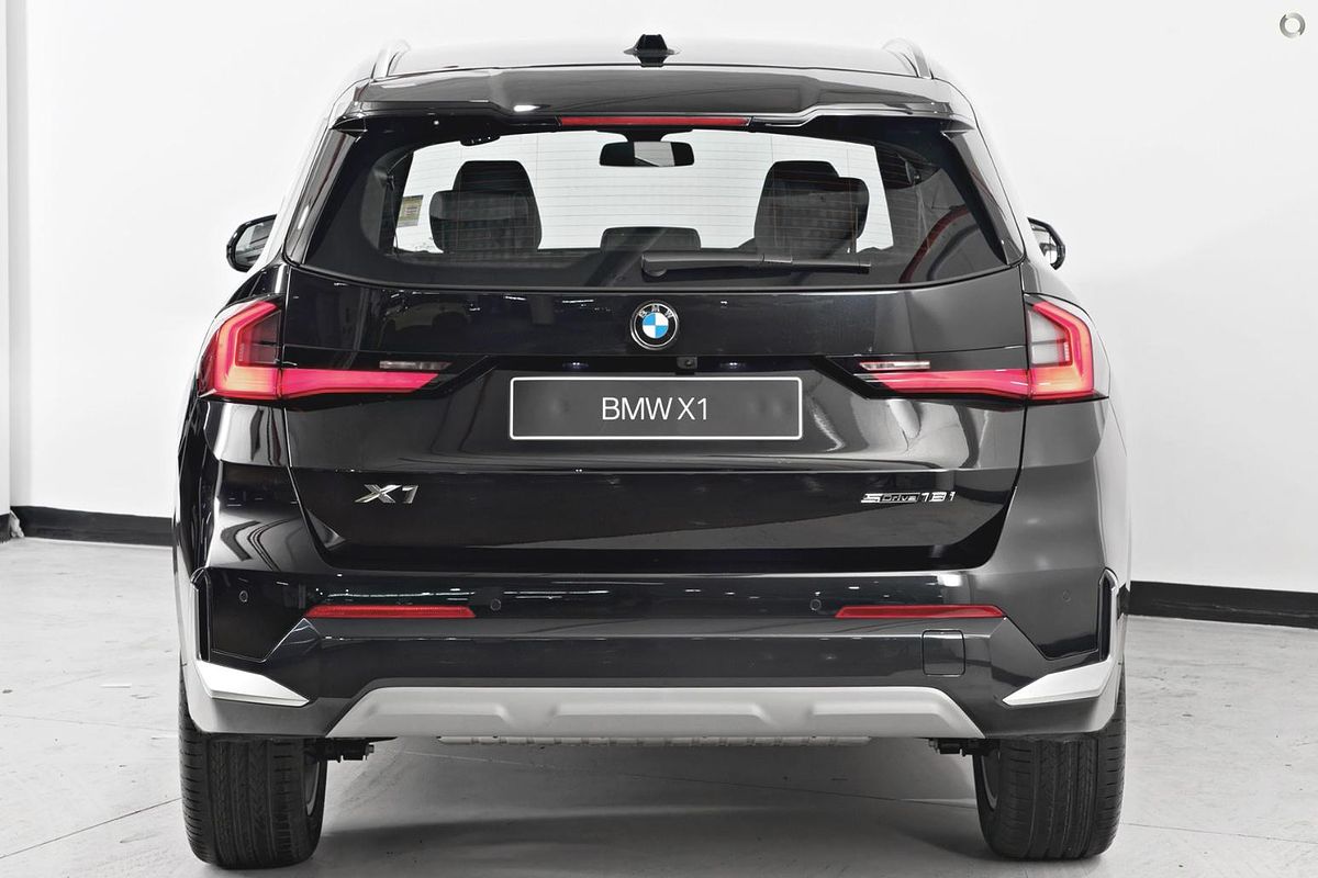 2025 BMW X1 sDrive18i U11