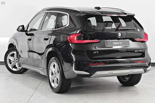 2025 BMW X1 sDrive18i U11