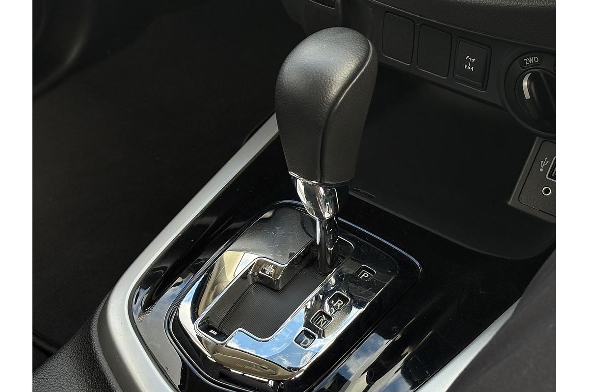 2020 Nissan Navara ST D23 Series 4 4X4