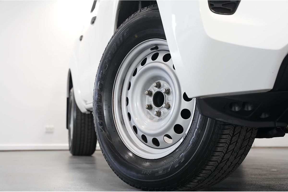 2021 Nissan Navara SL D23 Rear Wheel Drive