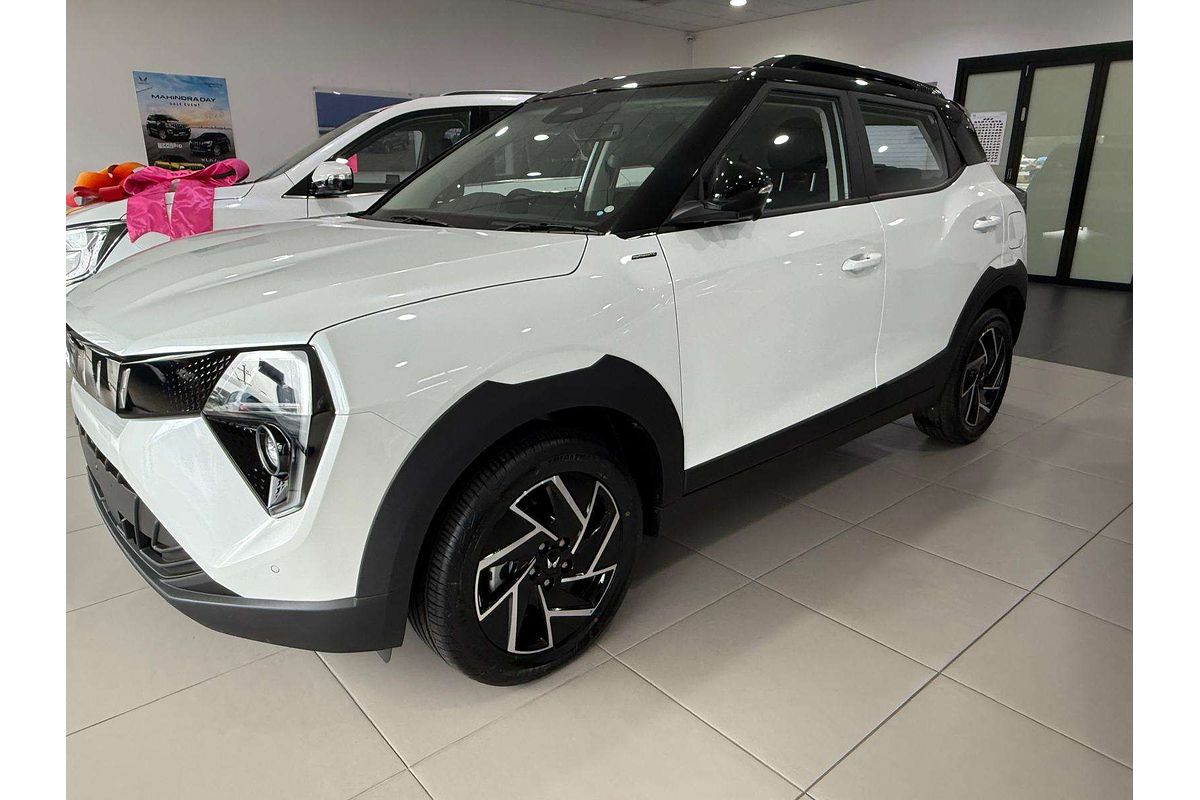 2025 Mahindra XUV3XO AX7L
