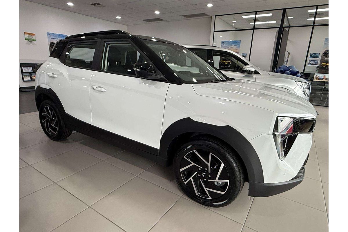 2025 Mahindra XUV3XO AX7L