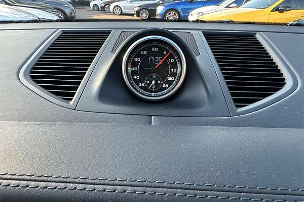 2014 Porsche Macan Turbo 95B