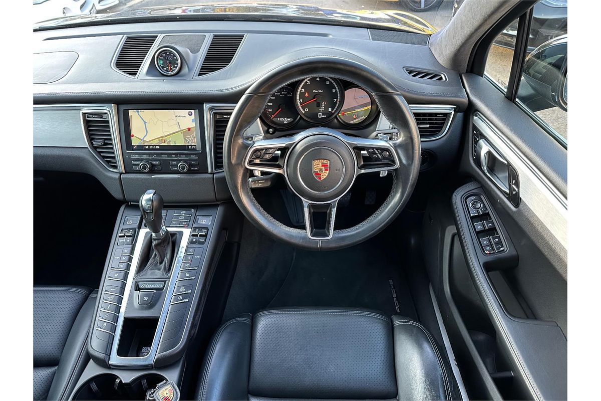 2014 Porsche Macan Turbo 95B