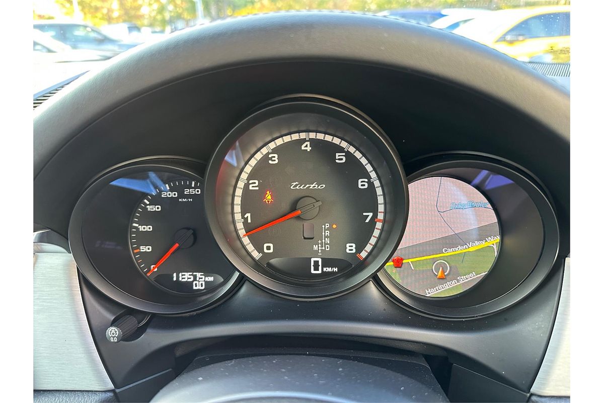 2014 Porsche Macan Turbo 95B