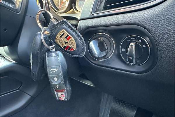 2014 Porsche Macan Turbo 95B