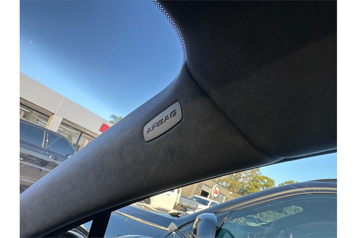 2014 Porsche Macan Turbo 95B