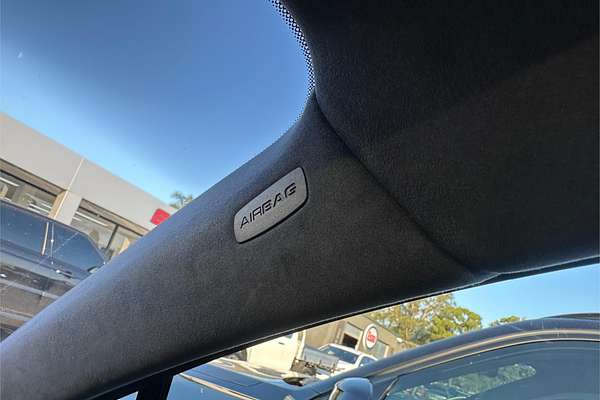 2014 Porsche Macan Turbo 95B