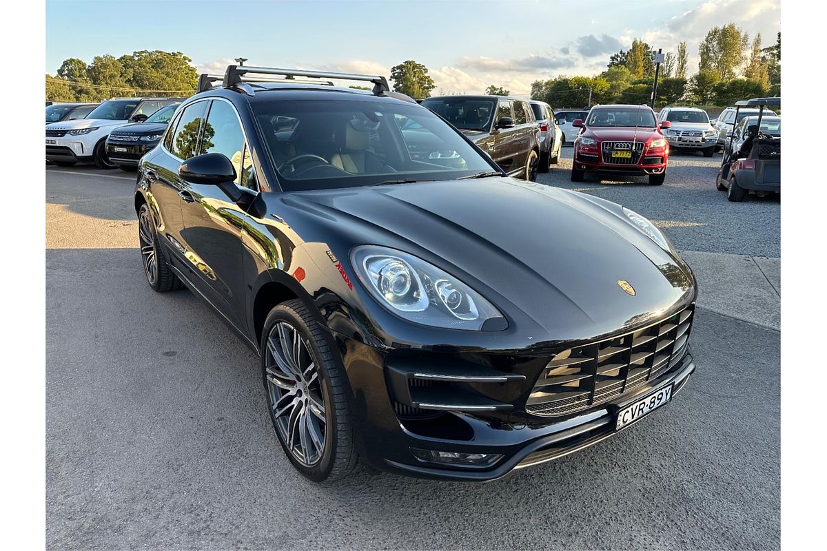 2014 Porsche Macan Turbo 95B