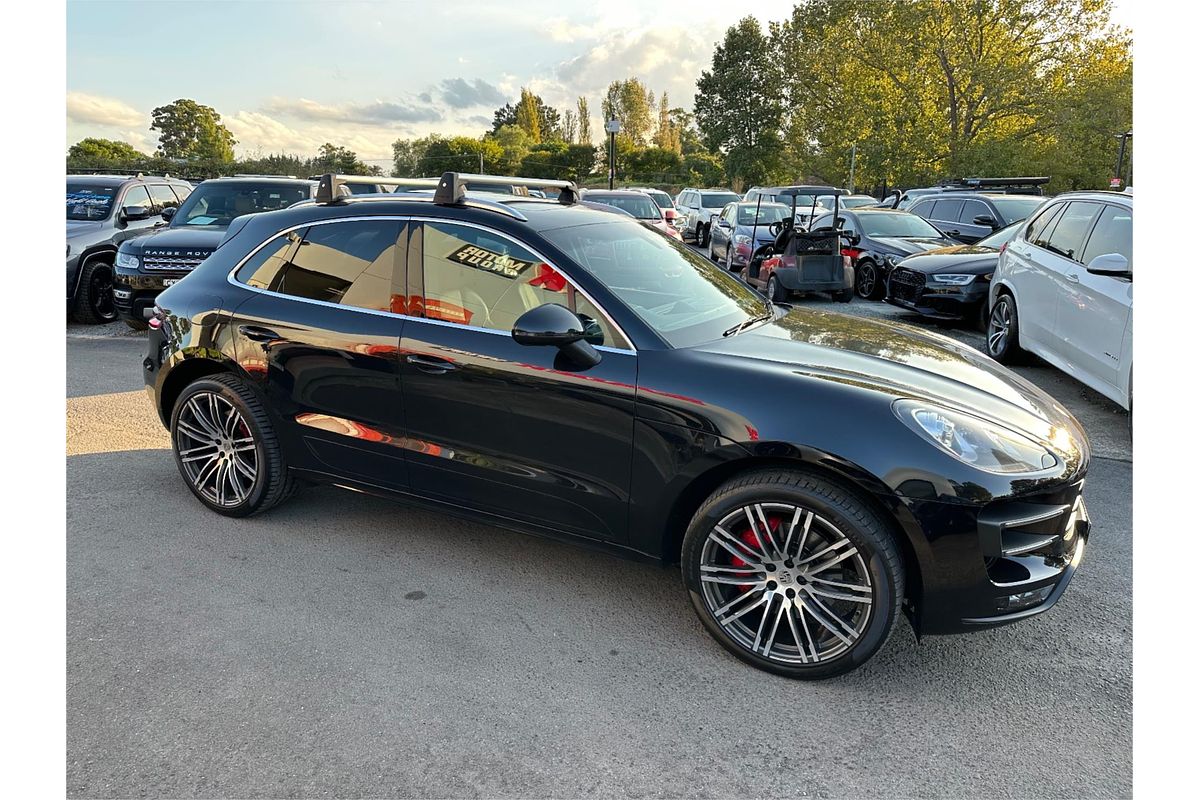 2014 Porsche Macan Turbo 95B