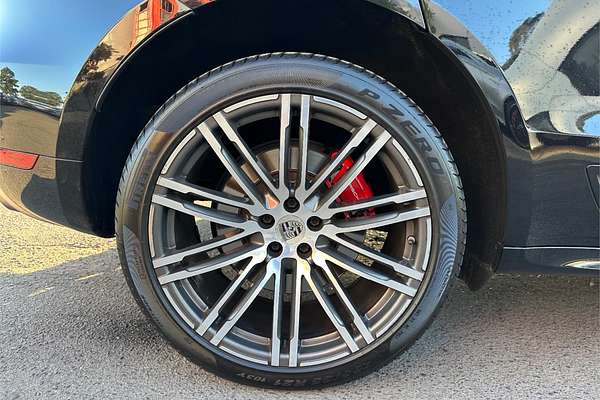 2014 Porsche Macan Turbo 95B