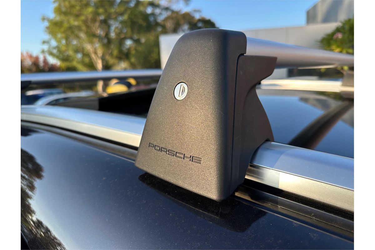 2014 Porsche Macan Turbo 95B