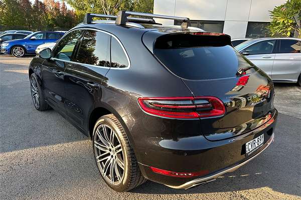 2014 Porsche Macan Turbo 95B