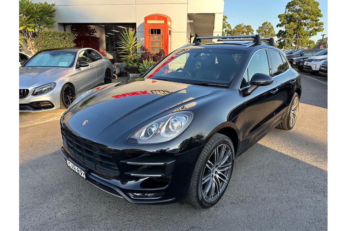 2014 Porsche Macan TURBO MY15