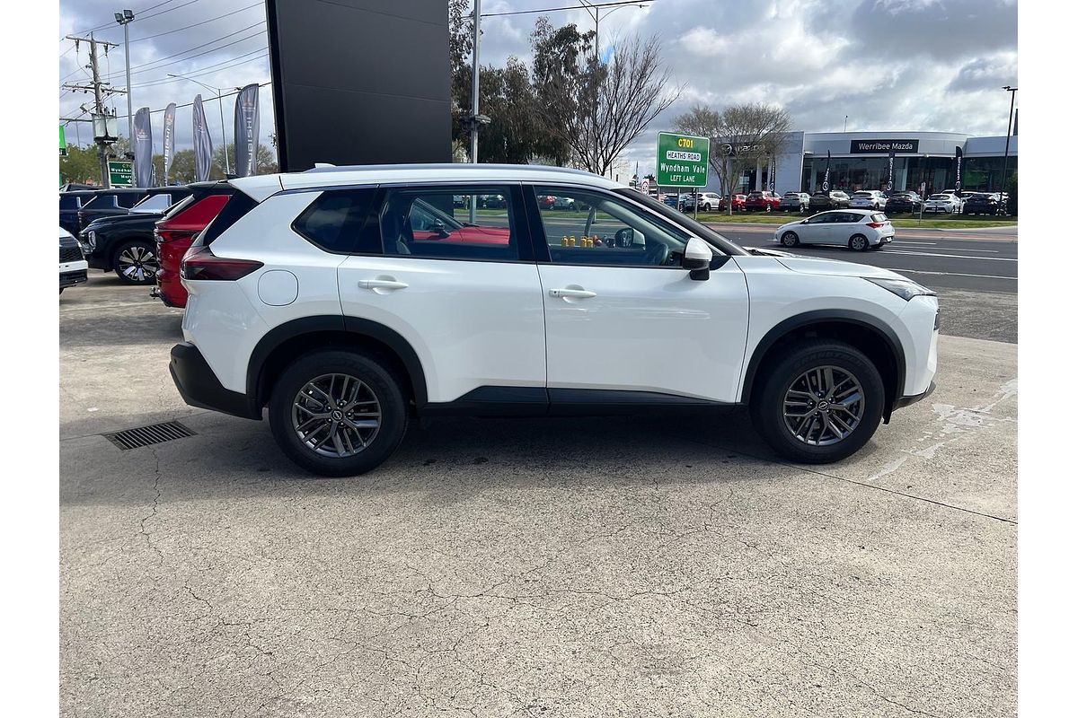 2025 Nissan X-TRAIL ST T33