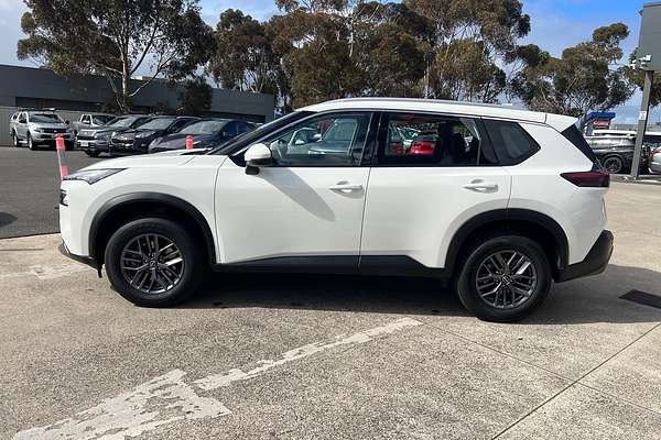 2025 Nissan X-TRAIL ST T33