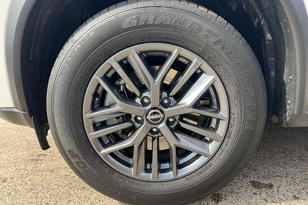2025 Nissan X-TRAIL ST T33