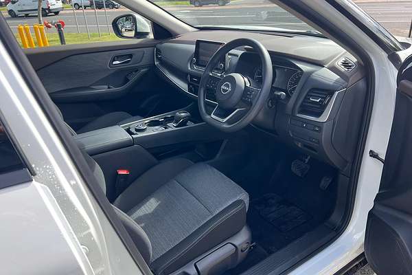 2025 Nissan X-TRAIL ST T33