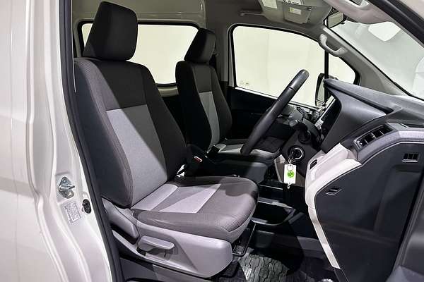 2021 Toyota Hiace Commuter GDH322R ELWB