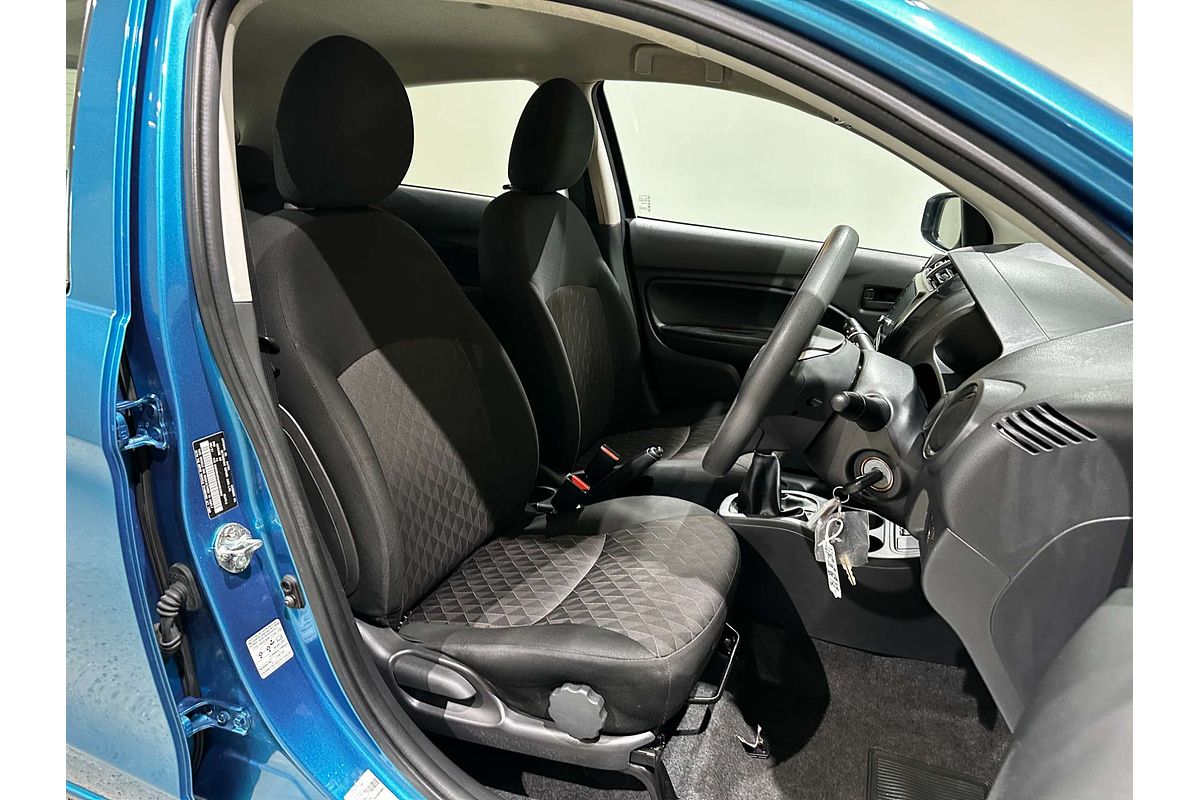 2021 Mitsubishi Mirage ES LB