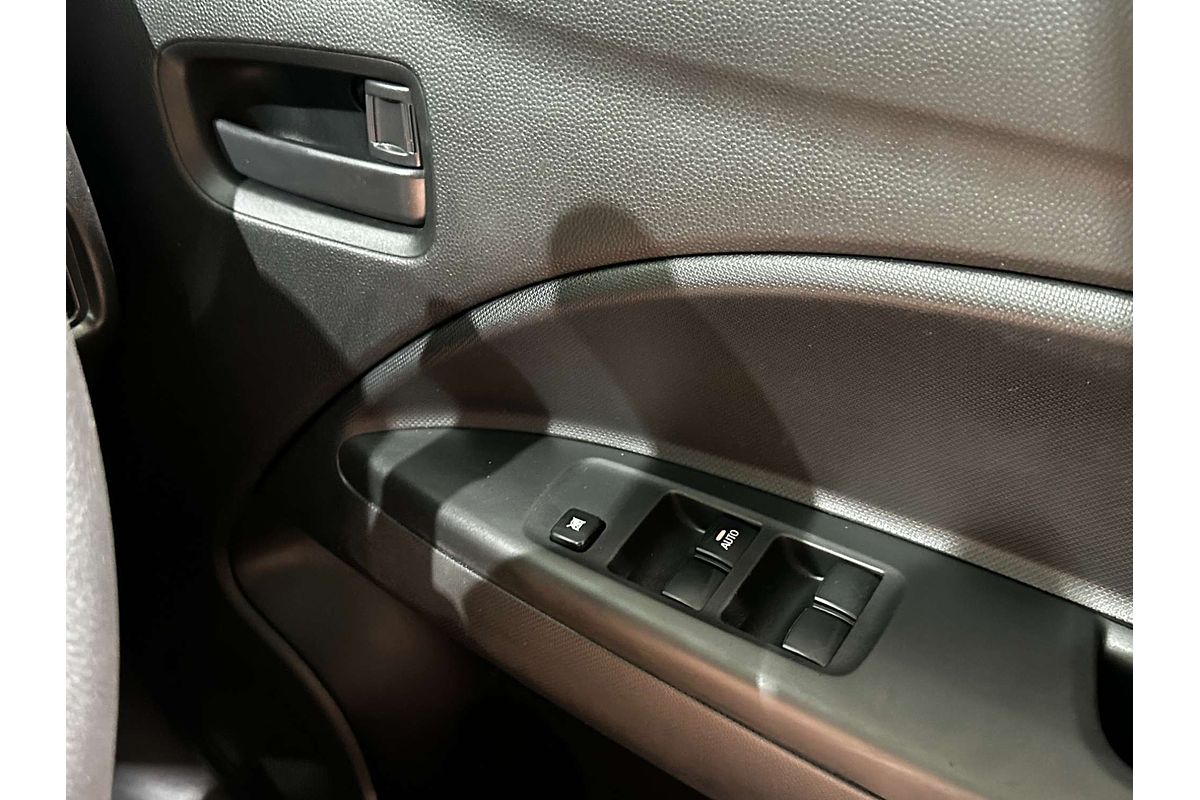 2021 Mitsubishi Mirage ES LB
