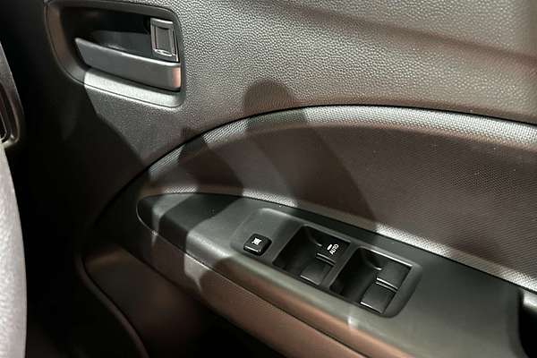 2021 Mitsubishi Mirage ES LB