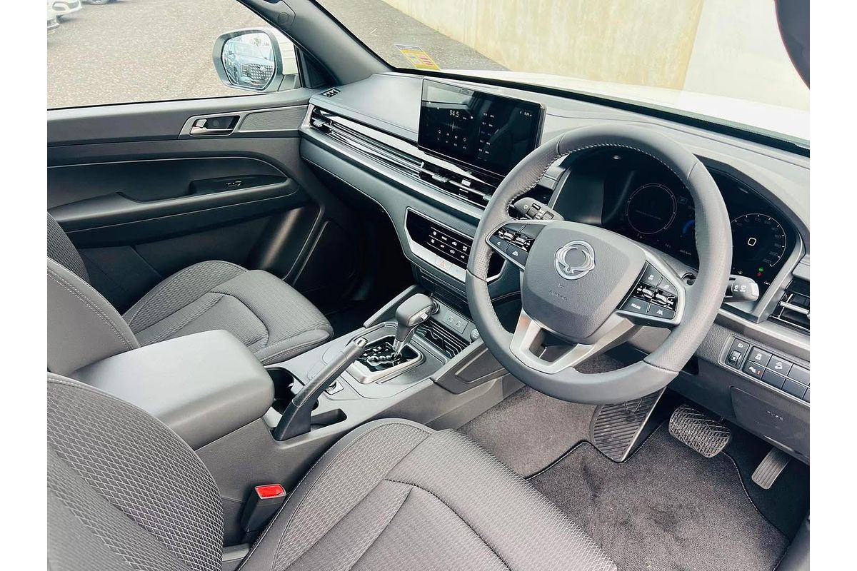 2025 KGM Musso ELX Q261 4X4