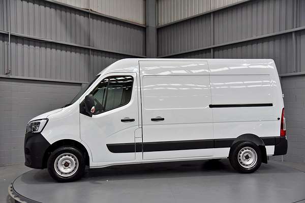 2025 Renault Master Pro 110kW X62 Phase 2 MWB Mid Roof