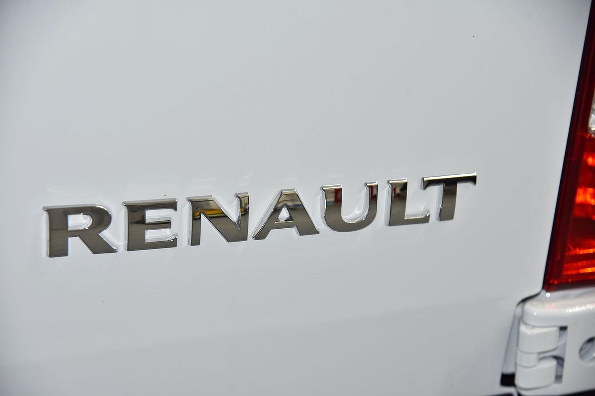 2025 Renault Master Pro 110kW X62 Phase 2 MWB Mid Roof