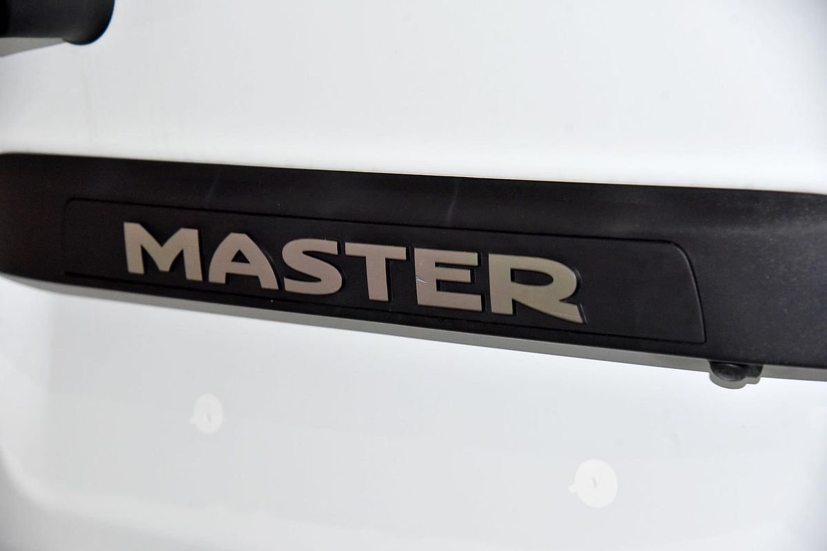 2025 Renault Master Pro 110kW X62 Phase 2 MWB Mid Roof