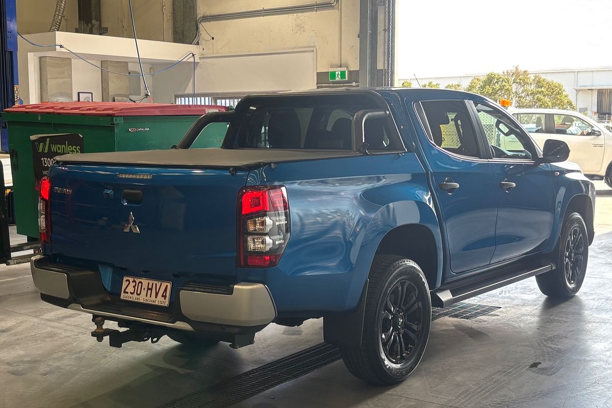 2023 Mitsubishi Triton GLX MR 4X4