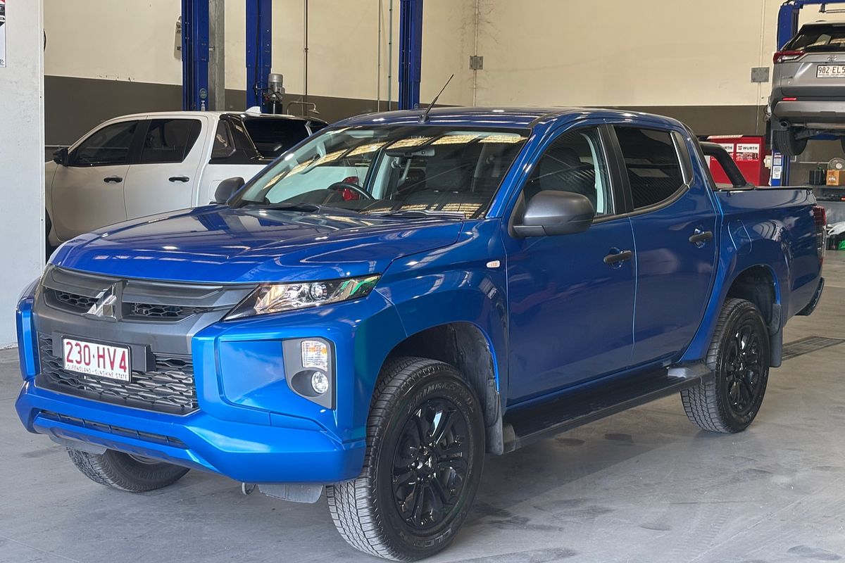 2023 Mitsubishi Triton GLX MR 4X4