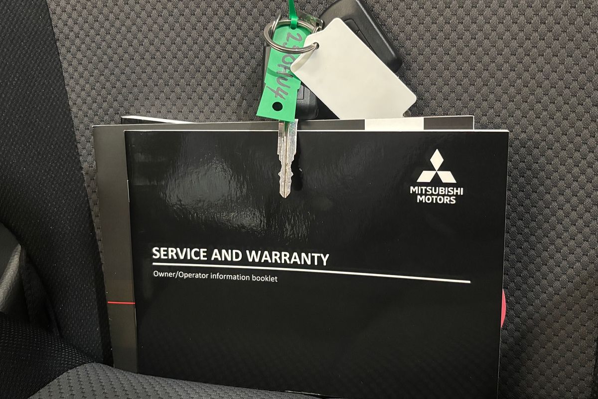 2023 Mitsubishi Triton GLX MR 4X4