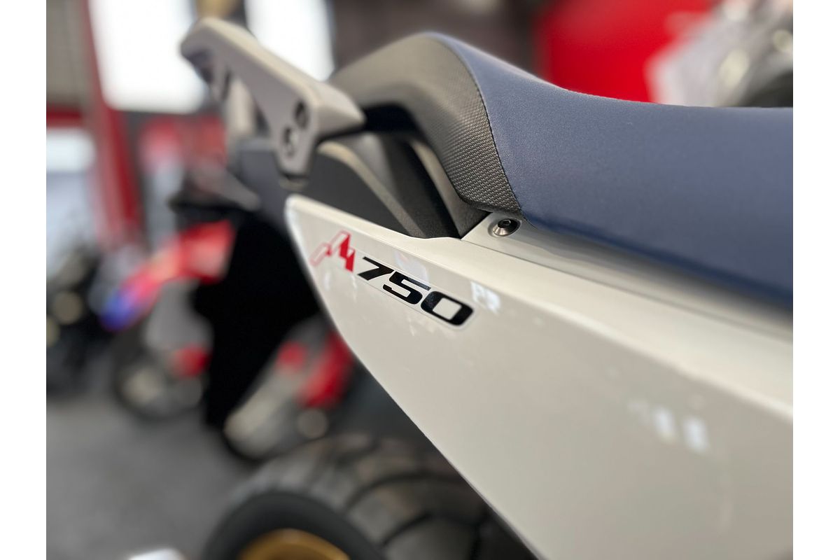 2024 Honda XL75 TRANSALP