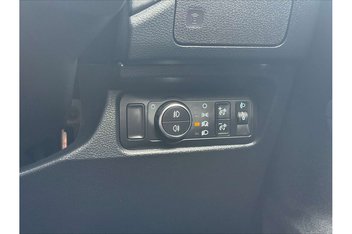 2024 Ford Everest Ambiente  2.0L
