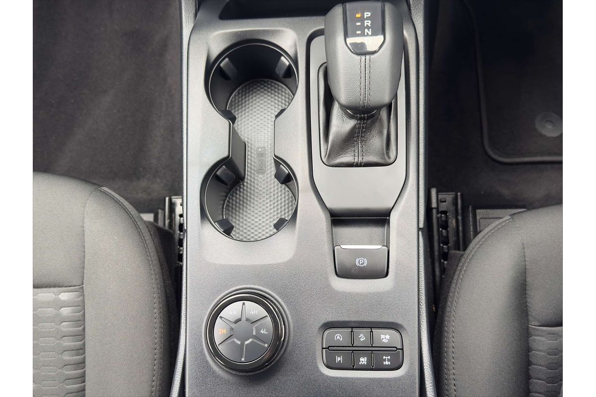 2024 Ford Everest Ambiente  2.0L