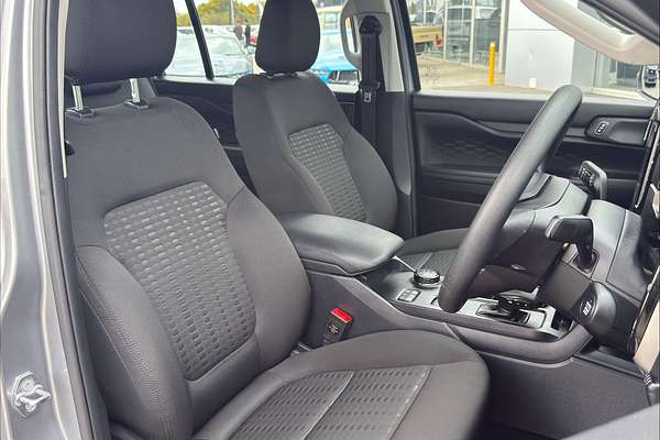 2024 Ford Everest Ambiente  2.0L