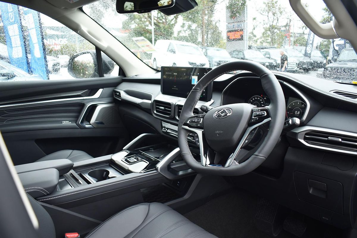 2025 LDV D90 Executive SV9A