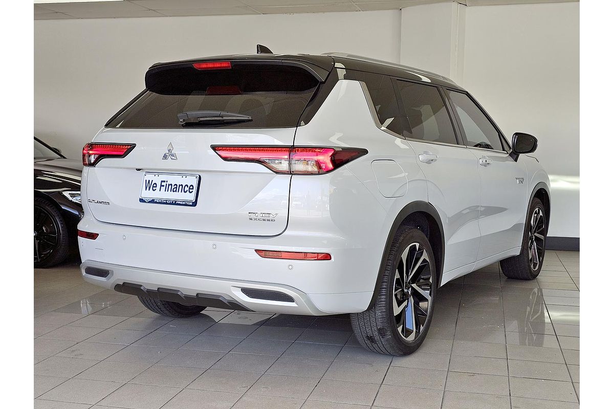 2023 Mitsubishi Outlander PHEV Exceed Tourer ZM