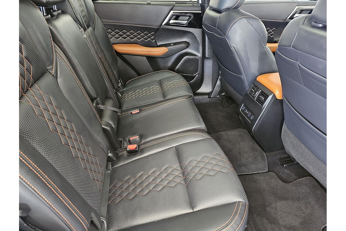 2023 Mitsubishi Outlander PHEV Exceed Tourer ZM