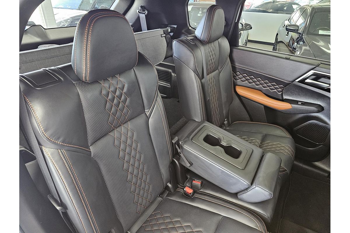 2023 Mitsubishi Outlander PHEV Exceed Tourer ZM